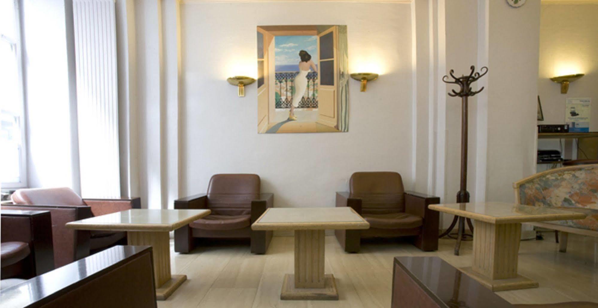 Wit Hotel Paris Dış mekan fotoğraf